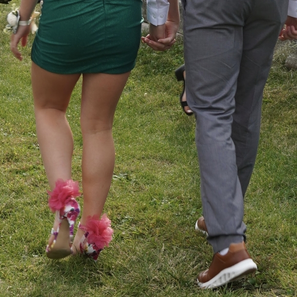 Emerald Green Formal dress size 0 - Picture 4 of 4